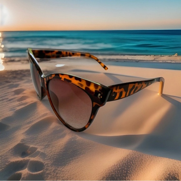 AJ Morgan Brown Sunglasses with Tortoiseshell Pattern^^ - Picture 2 of 5